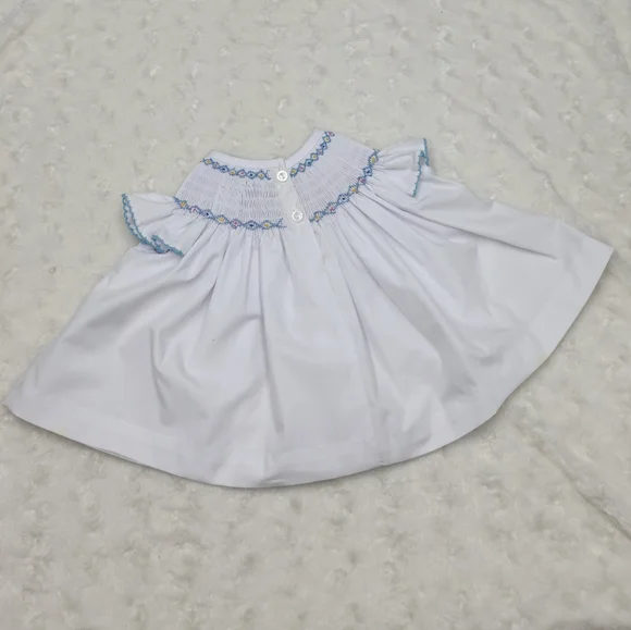 Disney-inspired baby girl smocked outfit size 6 months - Picture 4 of 7